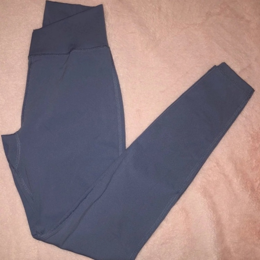 SOLD-Alphalete surface leggings
